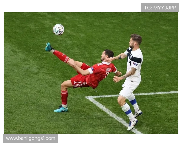 芬兰门将赫拉德茨基本赛季表现稳健，状态持续提升