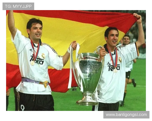 尼科与伊尼亚基:兄弟同队的足球生涯解析 尼科与伊尼亚基:兄弟同队的足球生涯解析